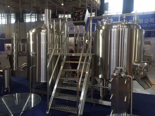 SUS 304 van het de Grote Schaal Brouwend Materiaal van 7Bbl Semi de Automatische Controlesysteem