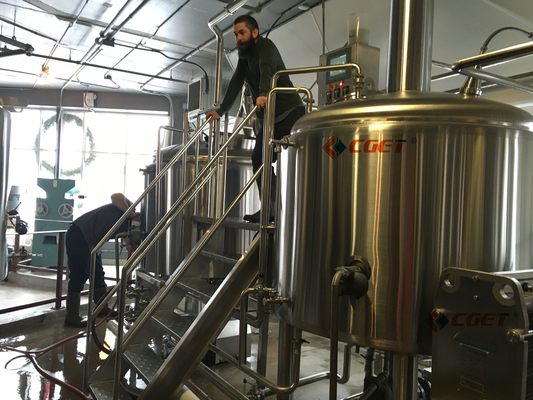 380V Grote Schaal het Brouwen de Gistingstanks in drie stadia van de Materiaalbrouwerij