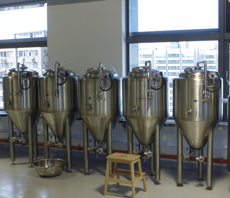 20 Bbl-Brouwerijroestvrij staal het Brouwen Materiaalstoom die 3Mm Dikte verwarmen
