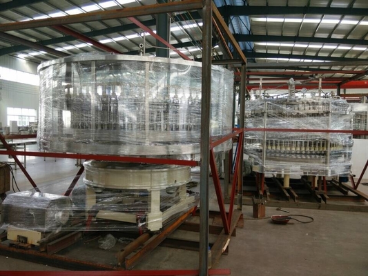 Het Gebottelde Water die van de hoge snelheidsbrouwerij Productielijn en het Afdekken Machine vullen