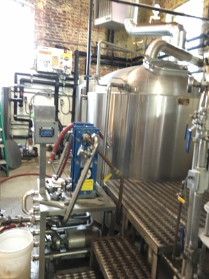 Het klassieke Moderne Materiaal van Typemicrobrewery met de Kegeltank van de Gistingstank
