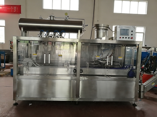 Twee in Één Aseptische Glas Flessenvullen en het Afdekken Machine voor 5L-Bierblikken